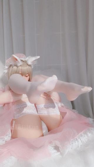 美女日出水_蓝光在线观看
