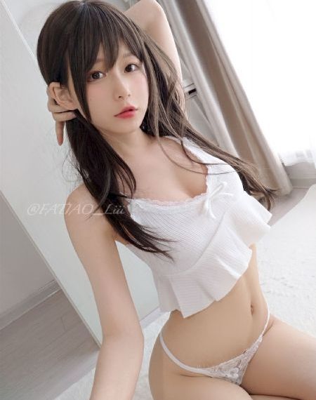 亚洲av色香蕉一区二区三区老师_DVD电影全集观看